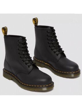 Dr. Martens 1460 Greasy Black 8-Eye Lace-Up Boots AirWair Size US 7 UK 5